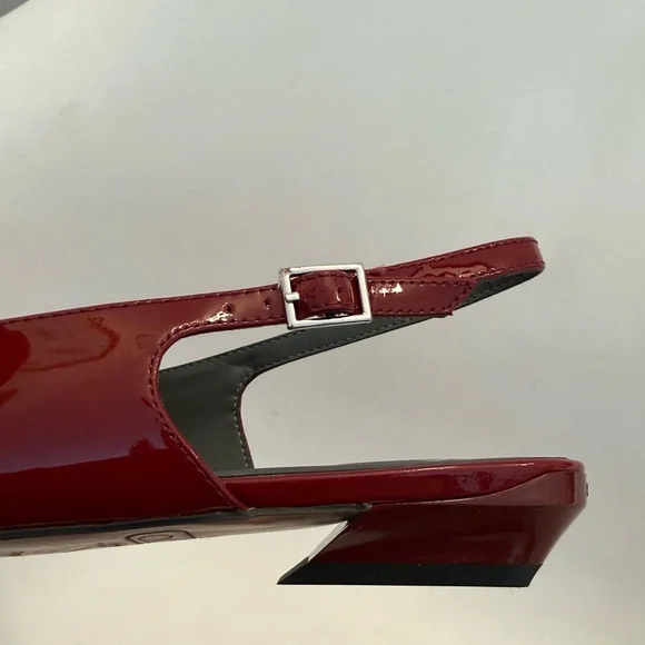 Red Heels - Picture 7 of 15